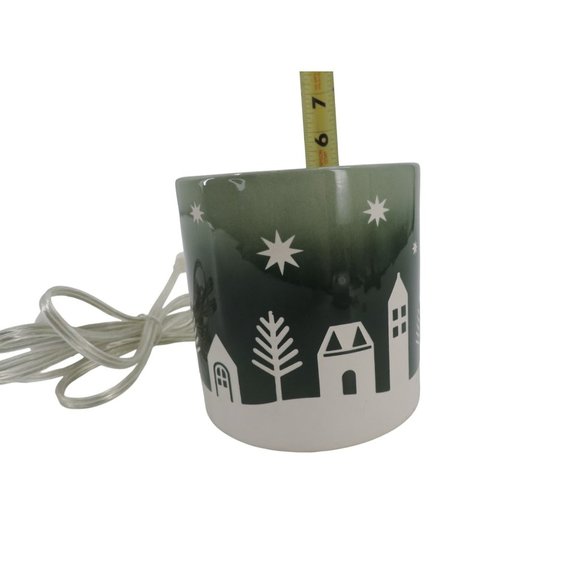 Yankee Candle Wax Warmer Winter Village - Picture 9 of 10